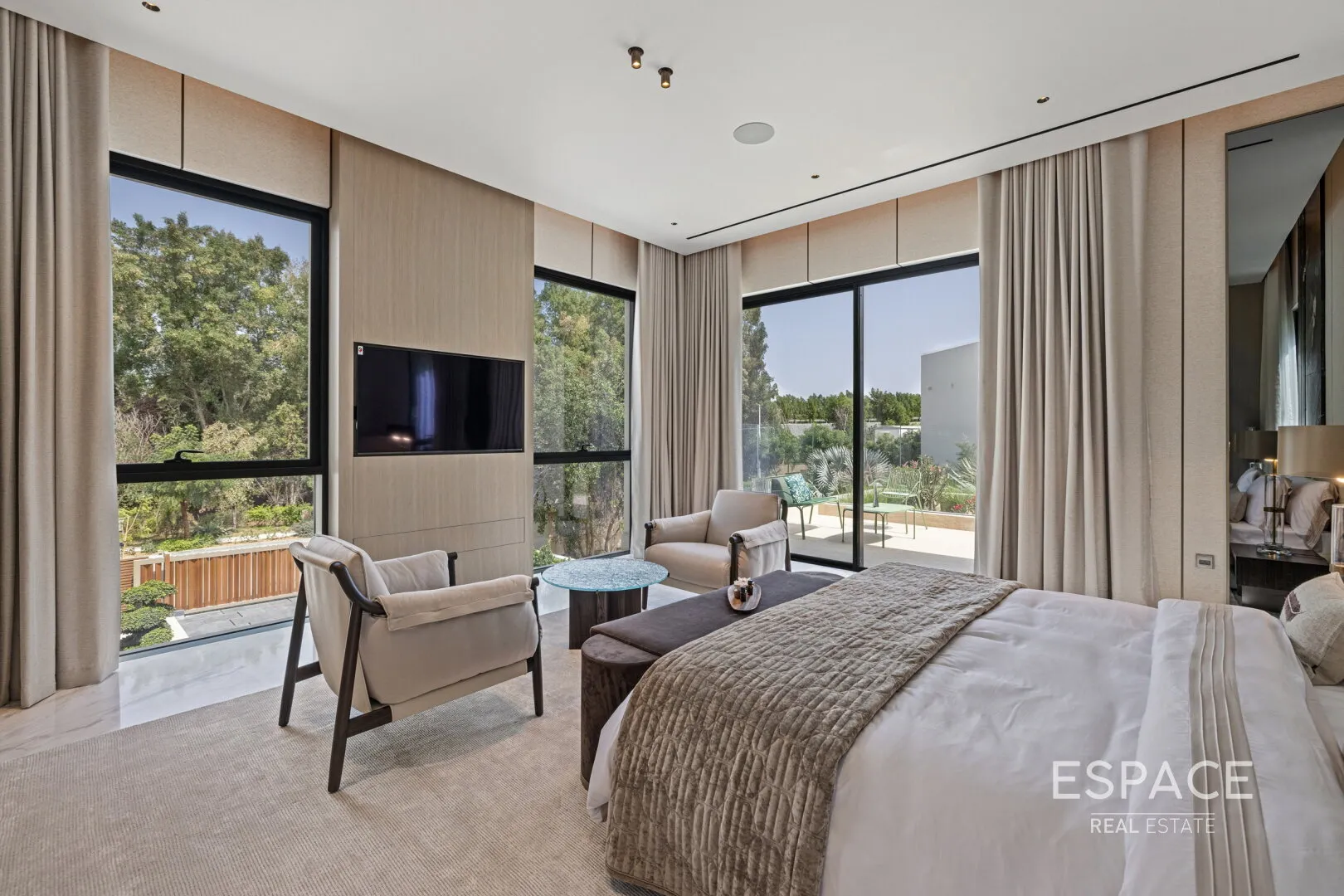 PropertiesGalleryCamera