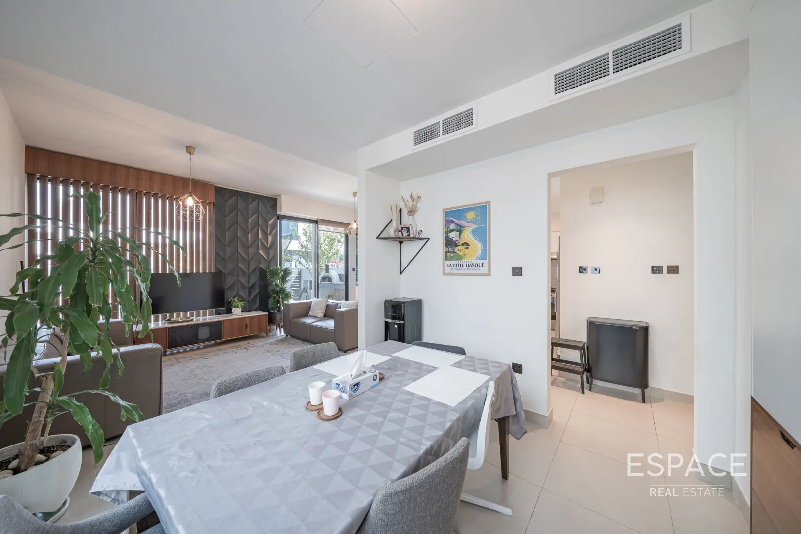 single static gallery