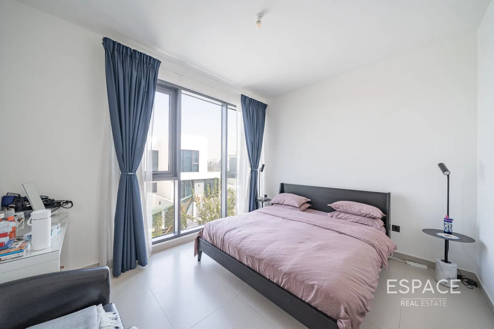 PropertiesGalleryCamera