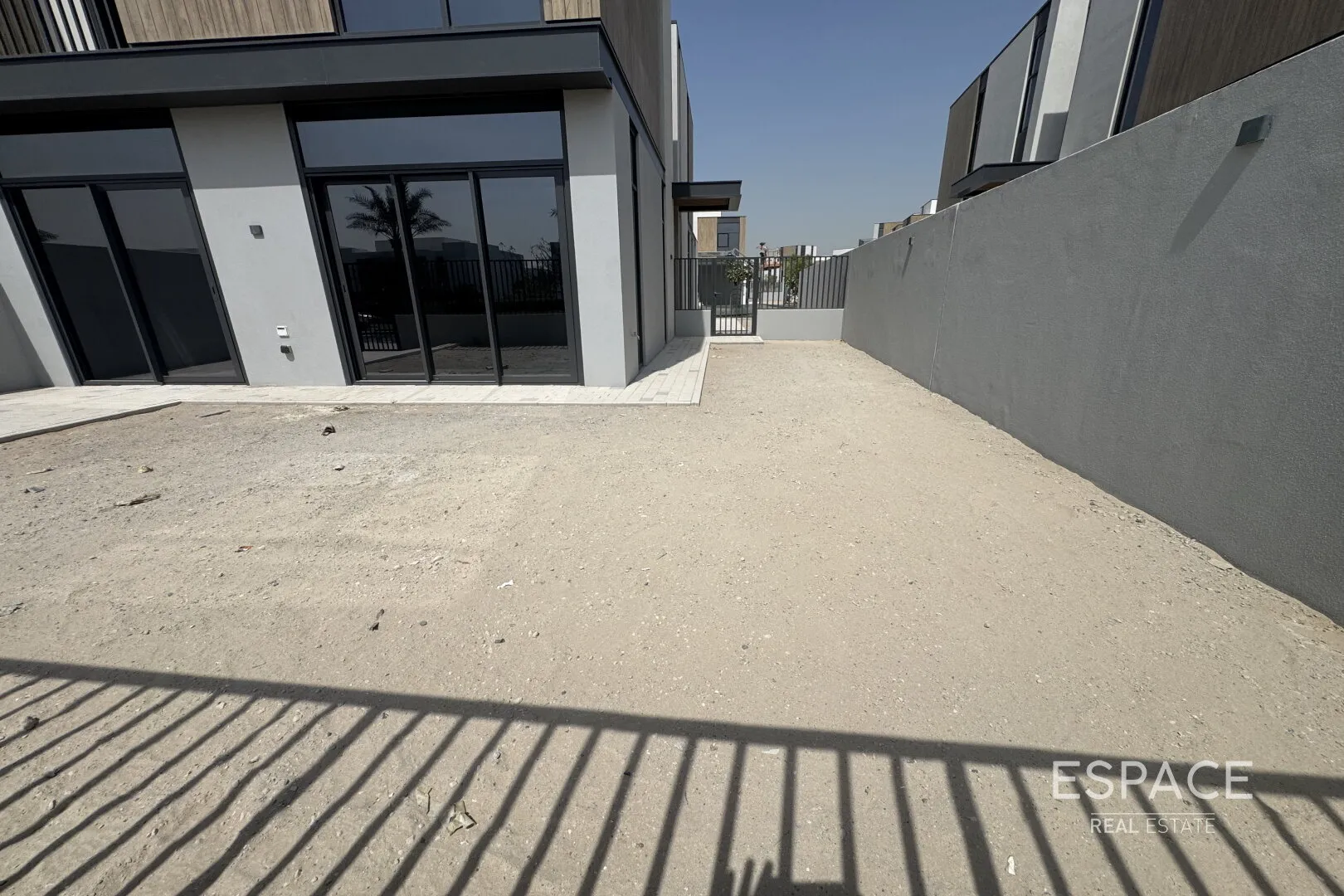 single static gallery