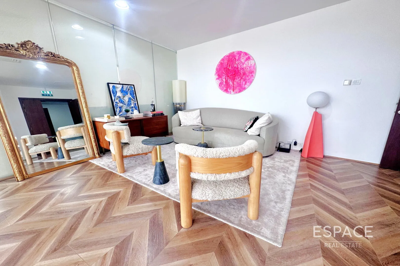 PropertiesGalleryCamera