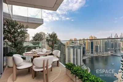 Stella Maris, Dubai Marina, Dubai - Espace