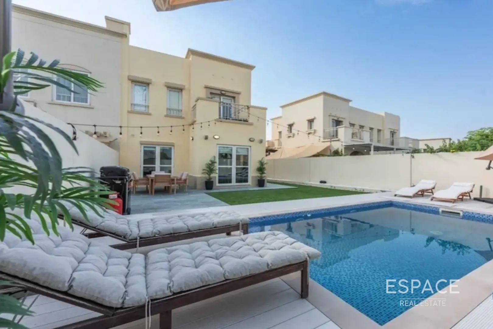 single static gallery