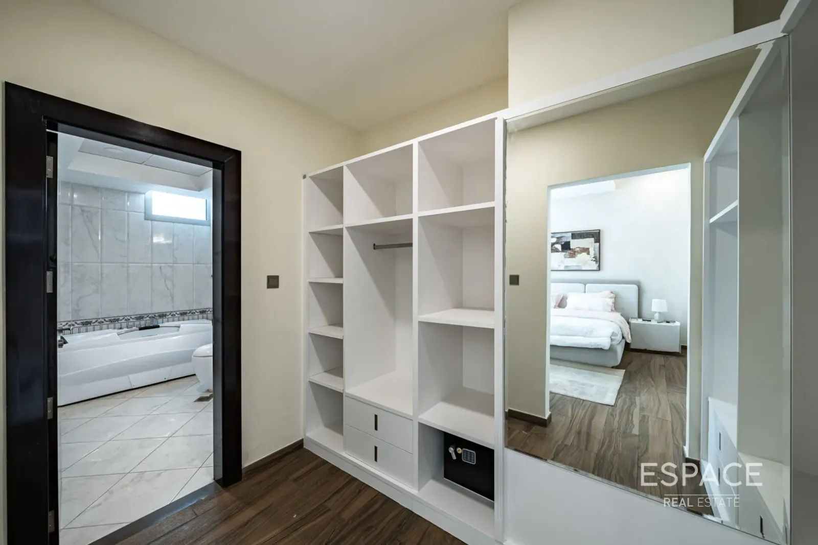 PropertiesGalleryCamera