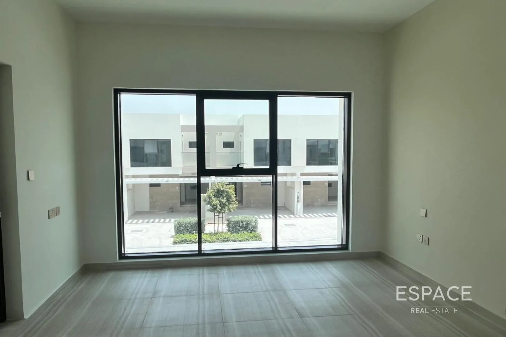 single static gallery