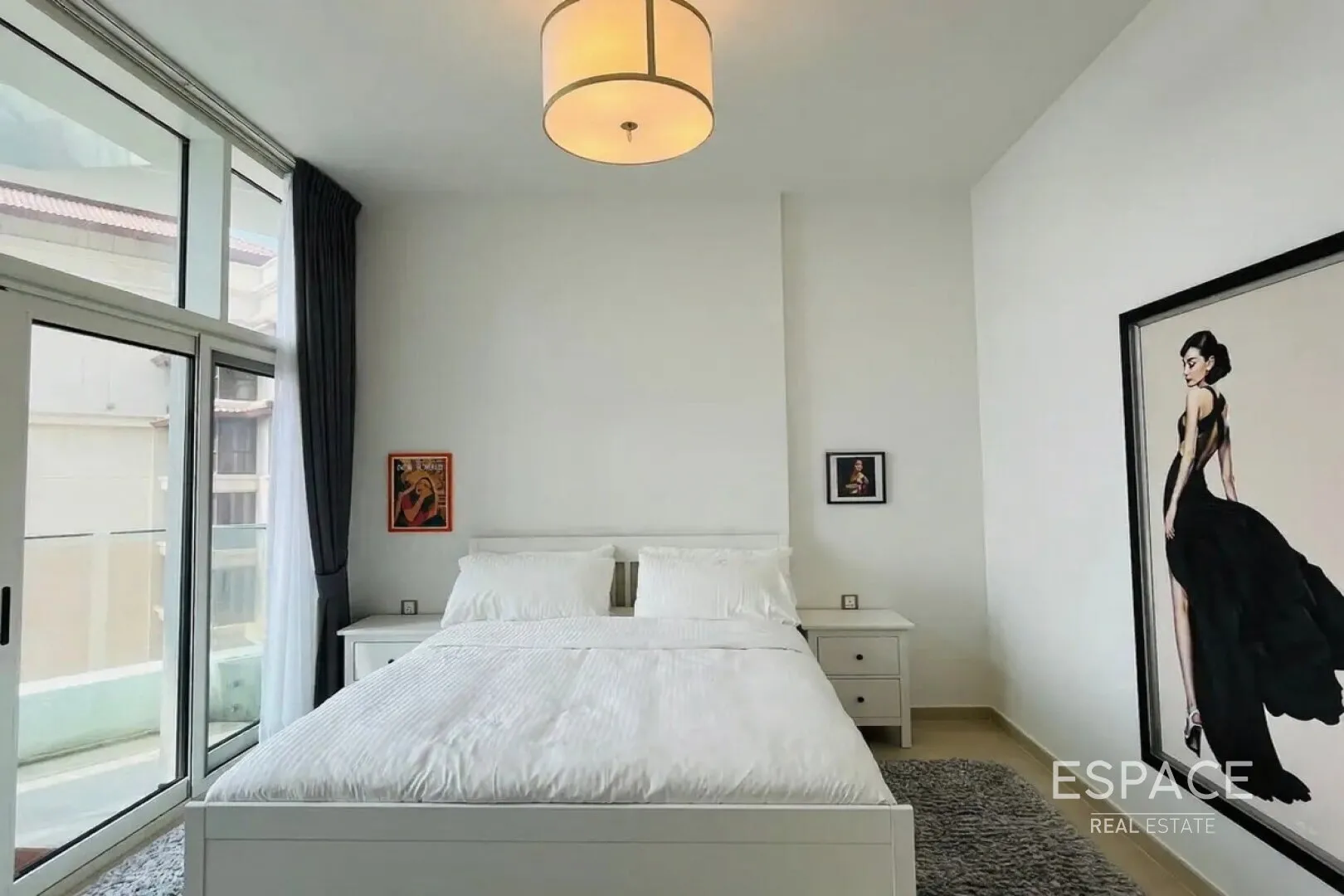 single static gallery