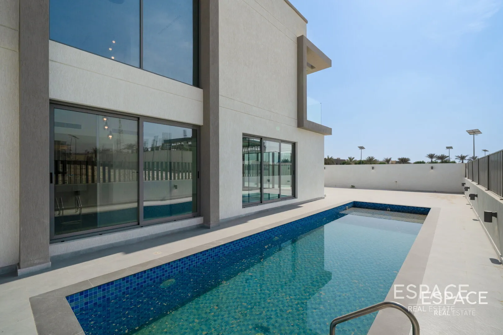 single static gallery