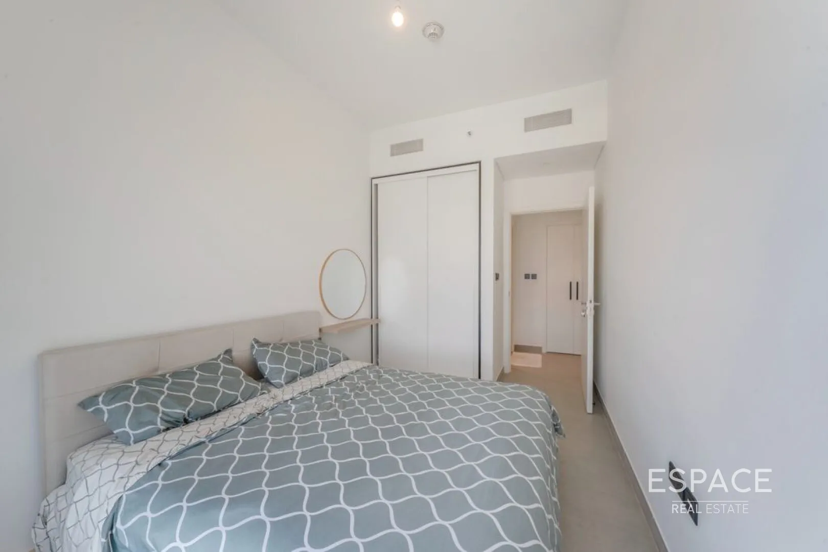 single static gallery