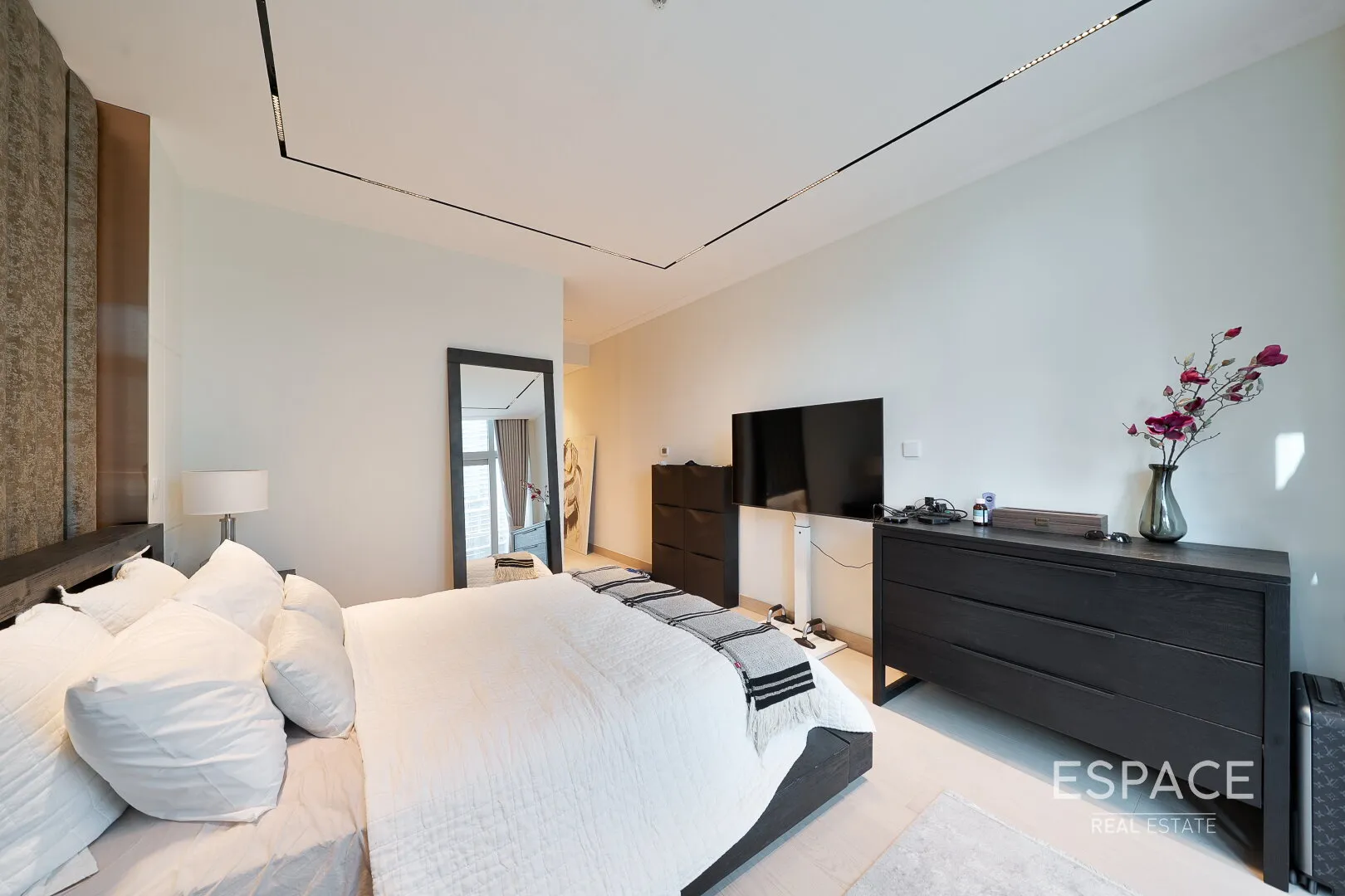 single static gallery