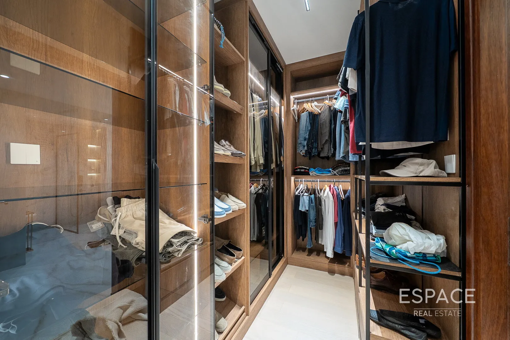 PropertiesGalleryCamera