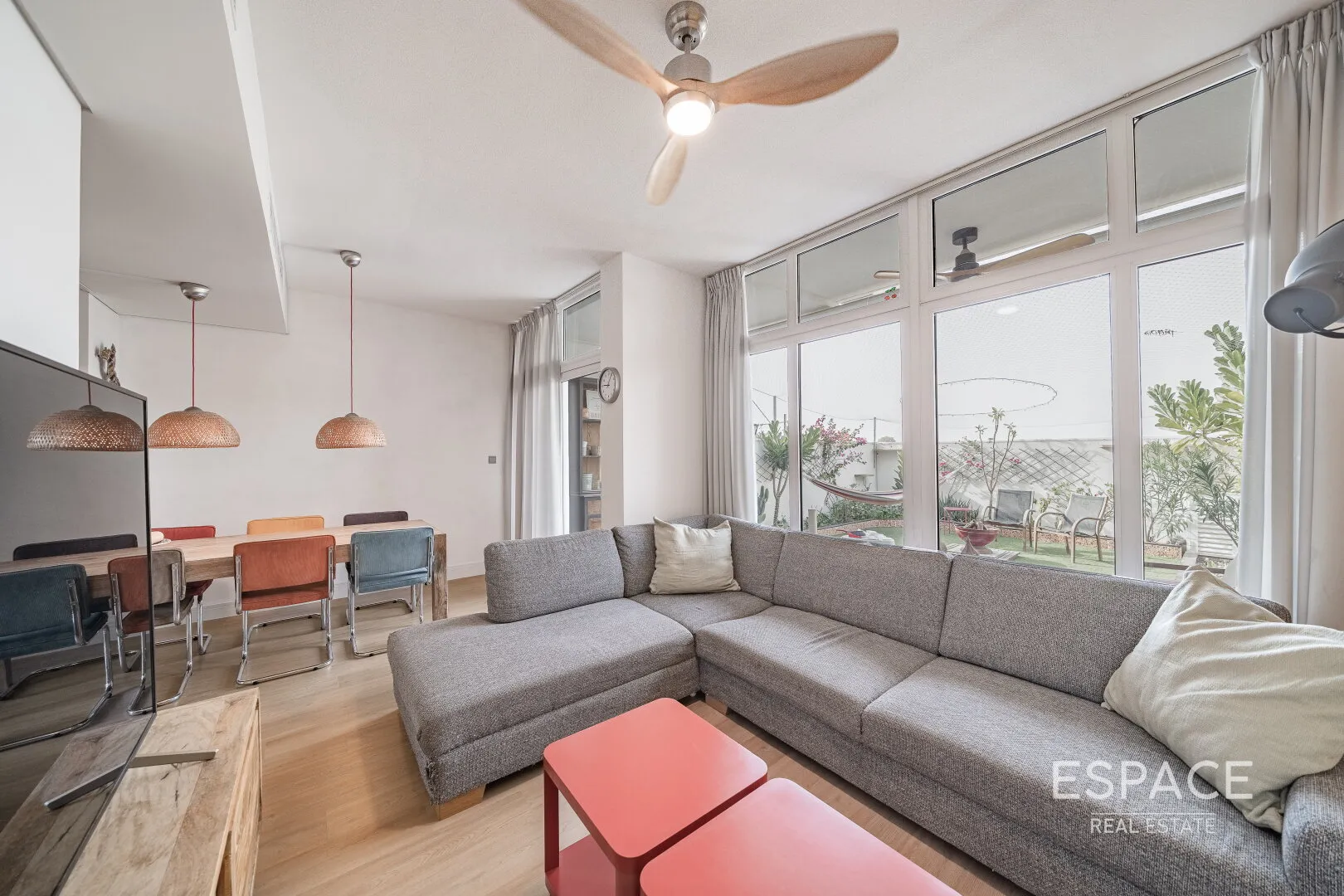 single static gallery