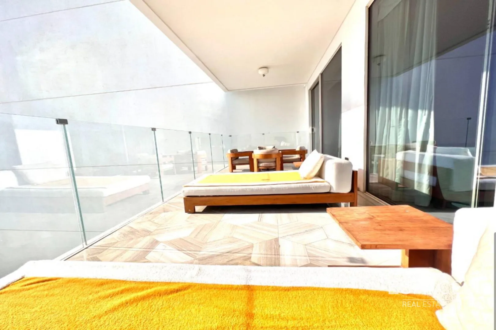 PropertiesGalleryCamera