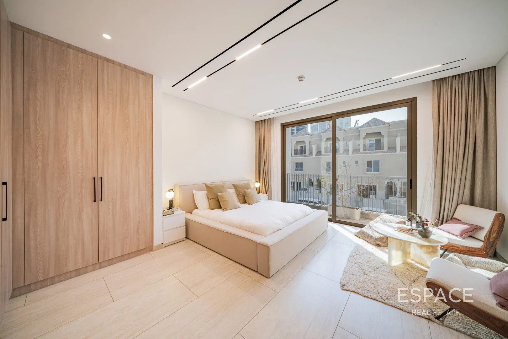 PropertiesGalleryCamera