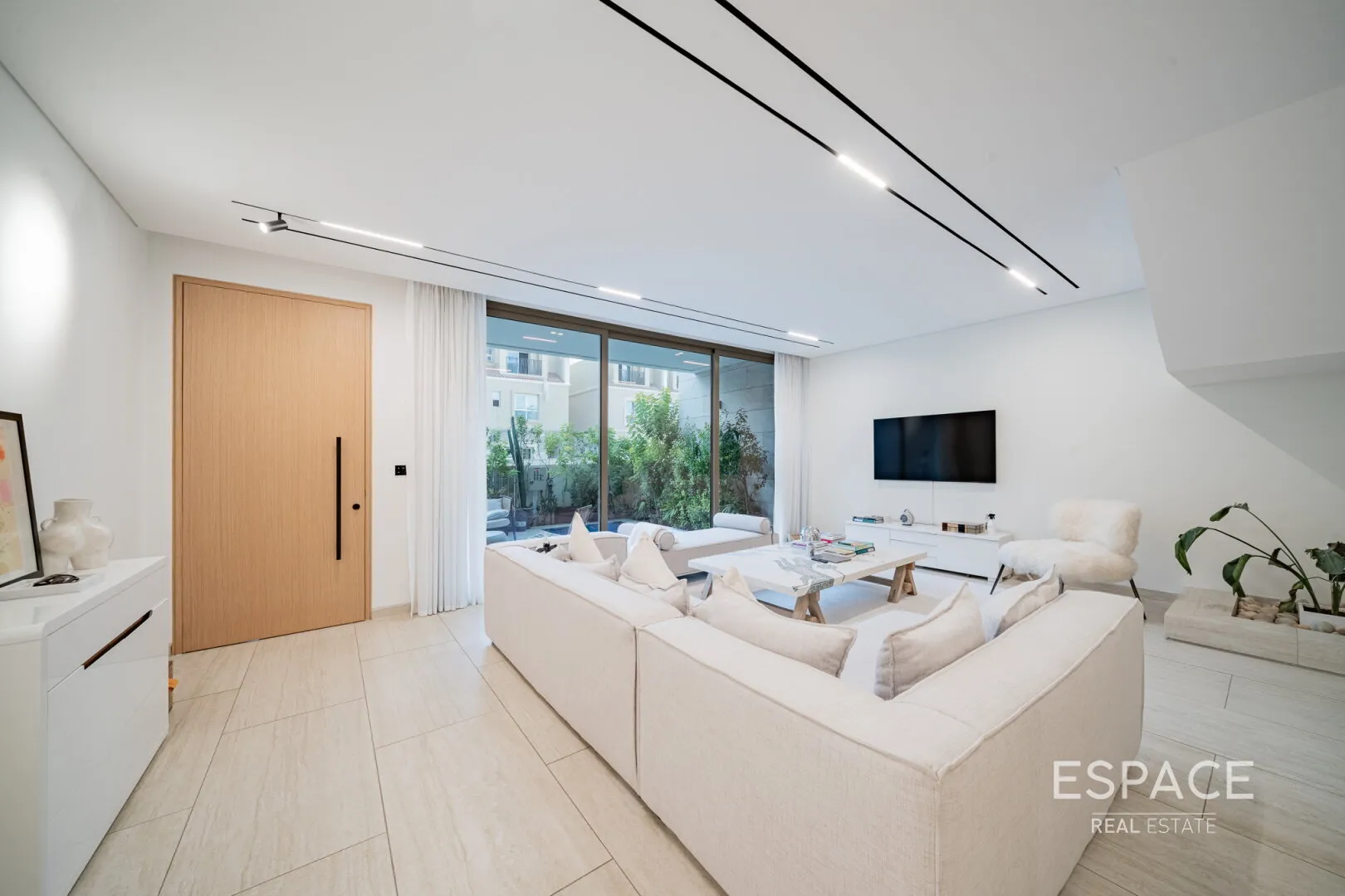 single static gallery