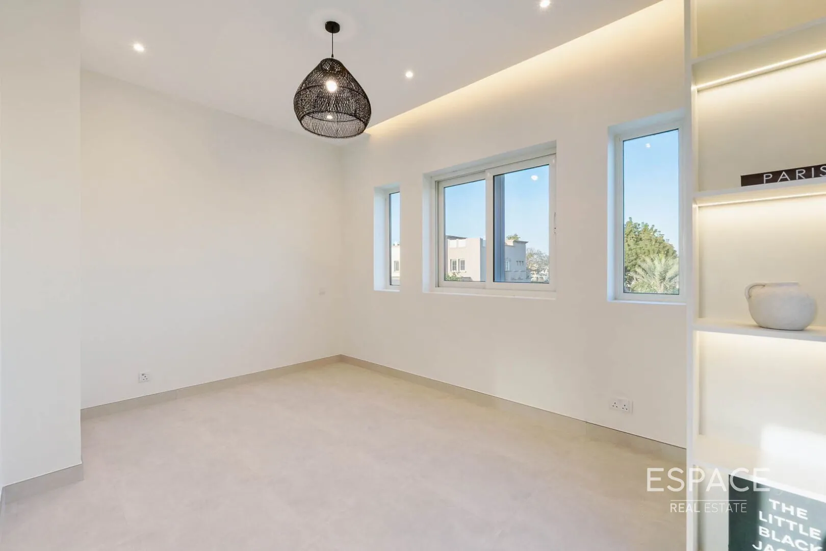 single static gallery