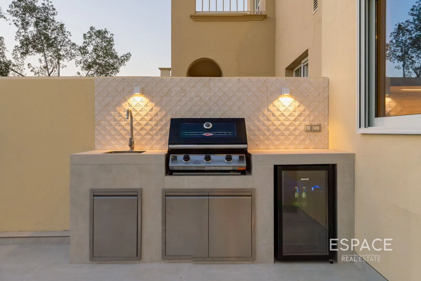 PropertiesGalleryCamera