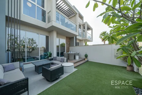 Royal Park, Jumeirah Park, Dubai - Espace