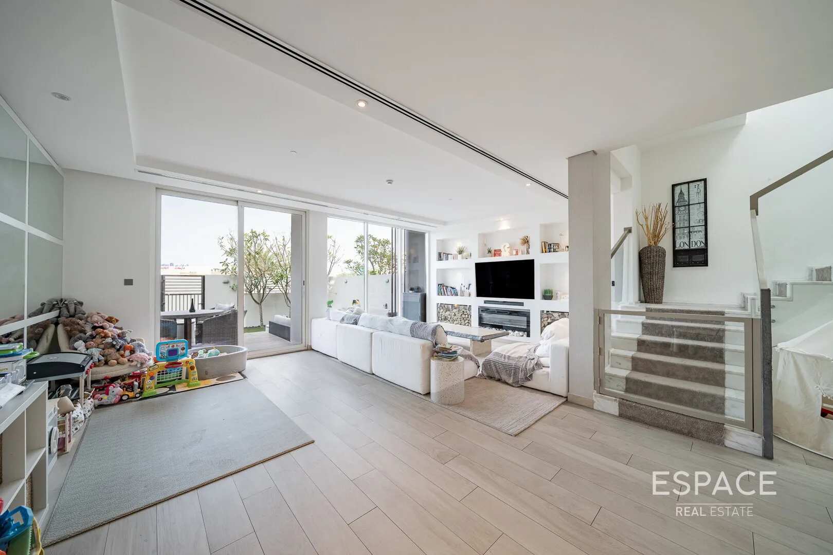 single static gallery