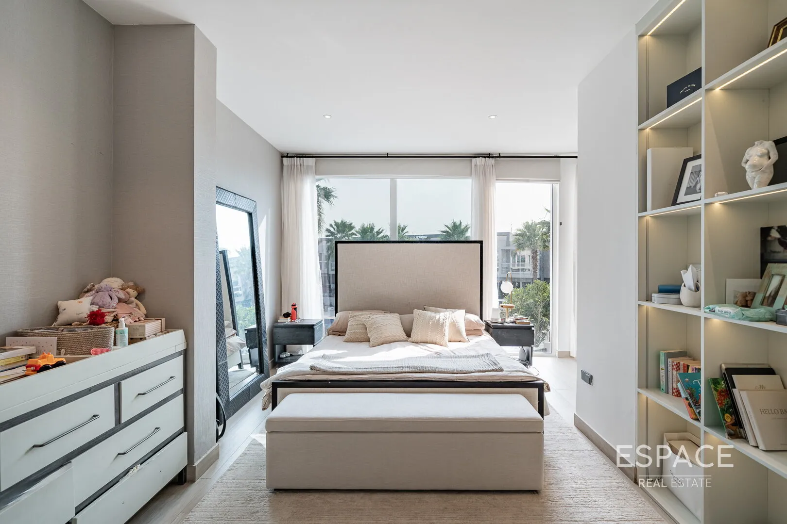 PropertiesGalleryCamera