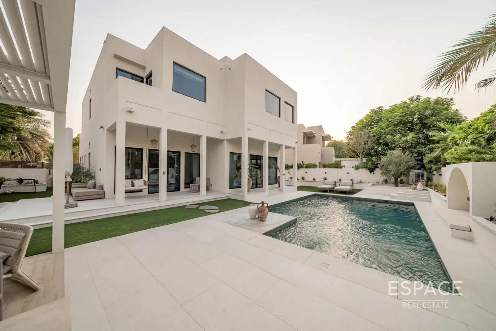 PropertiesGalleryCamera