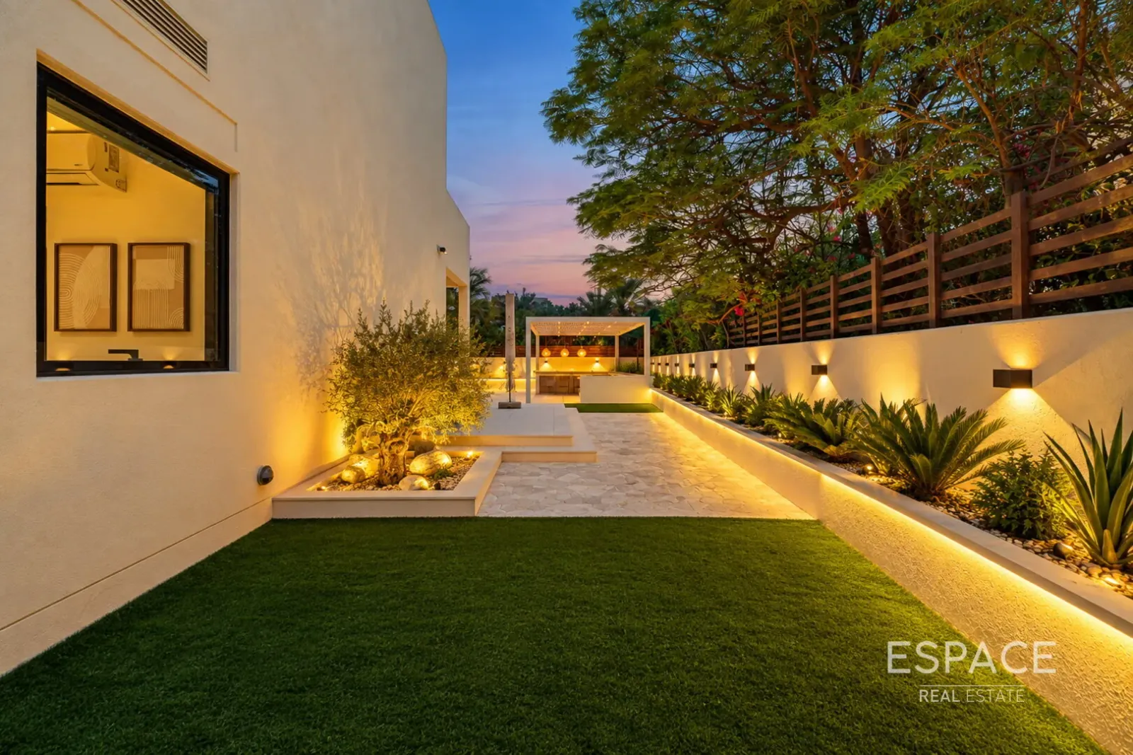 PropertiesGalleryCamera