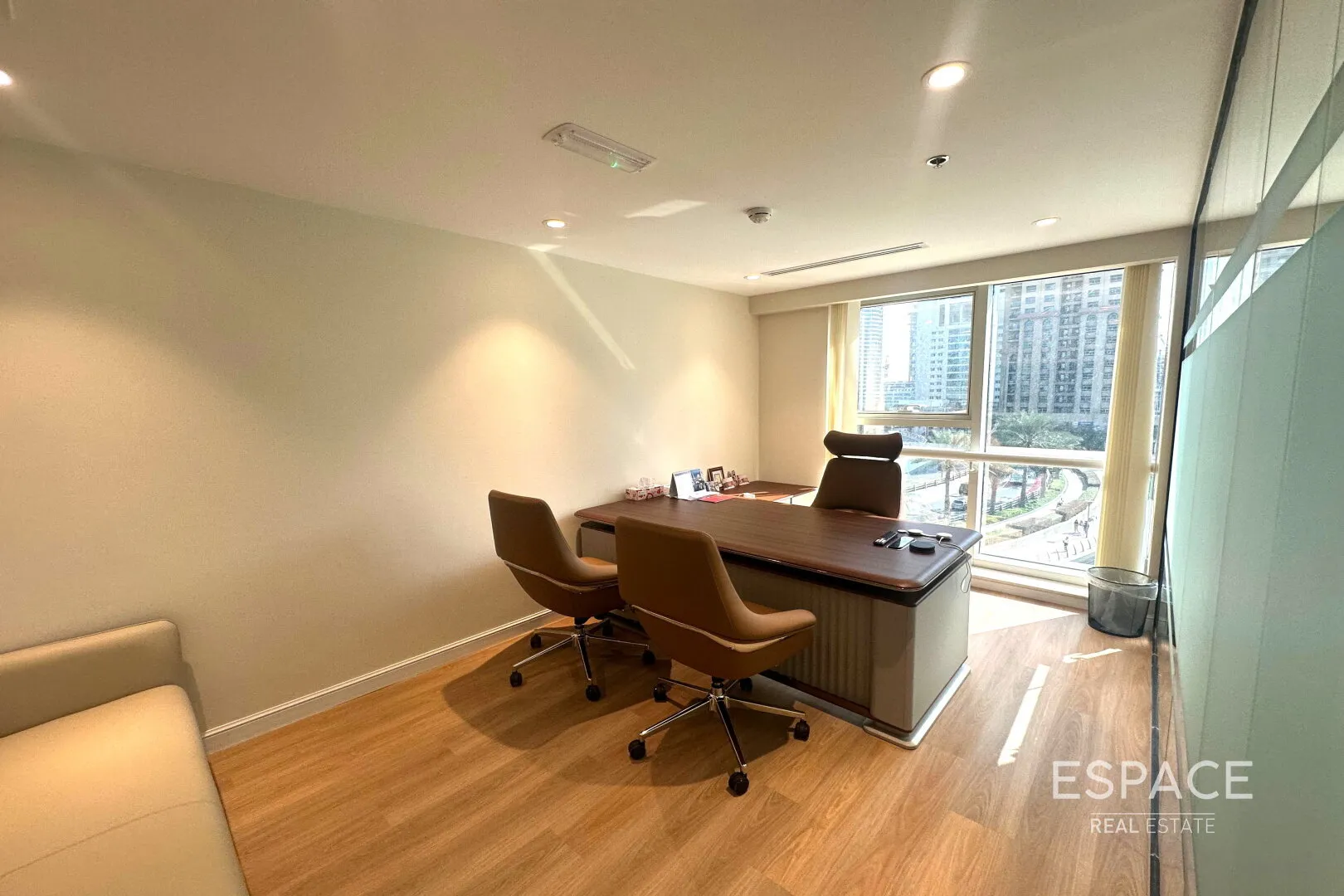 single static gallery