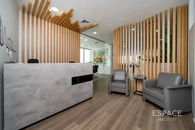 I Rise Tower, Barsha Heights, Dubai - Espace