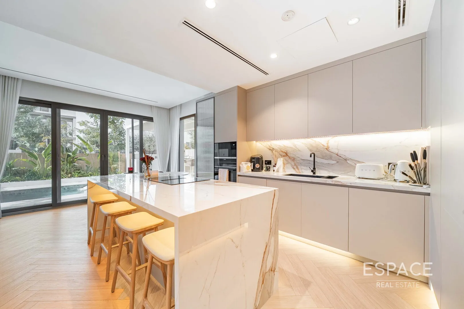 single static gallery