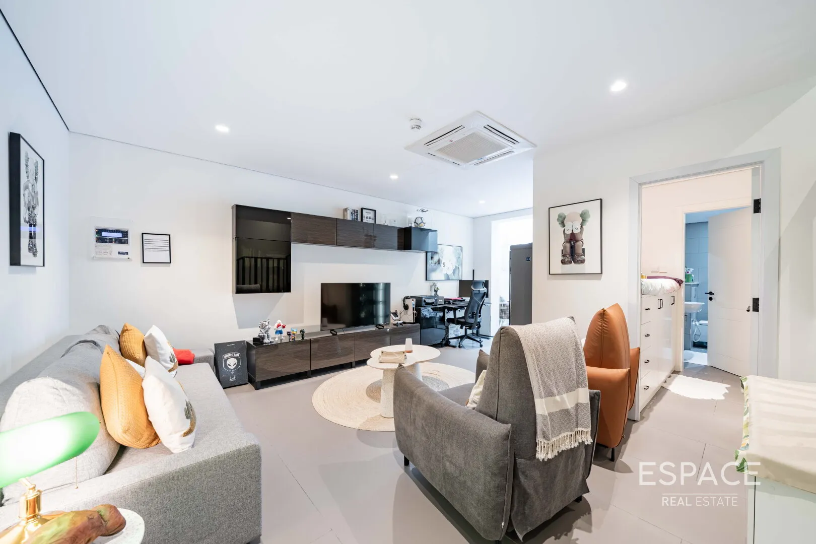 single static gallery