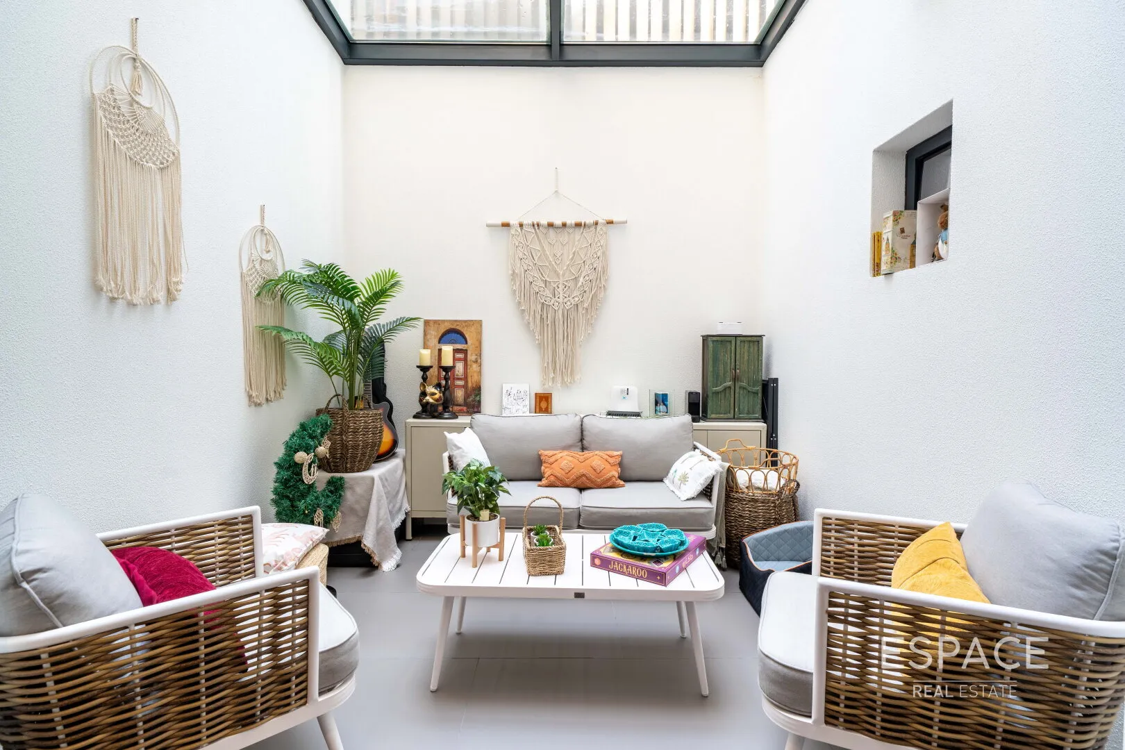 single static gallery