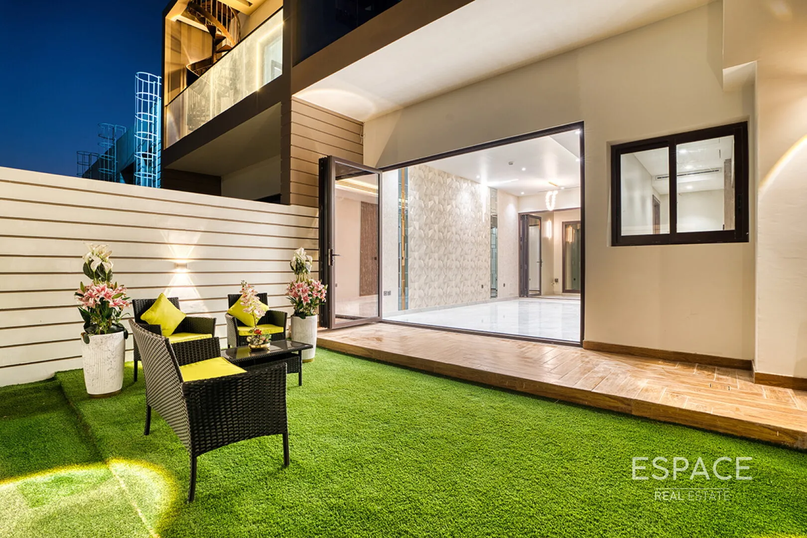 PropertiesGalleryCamera