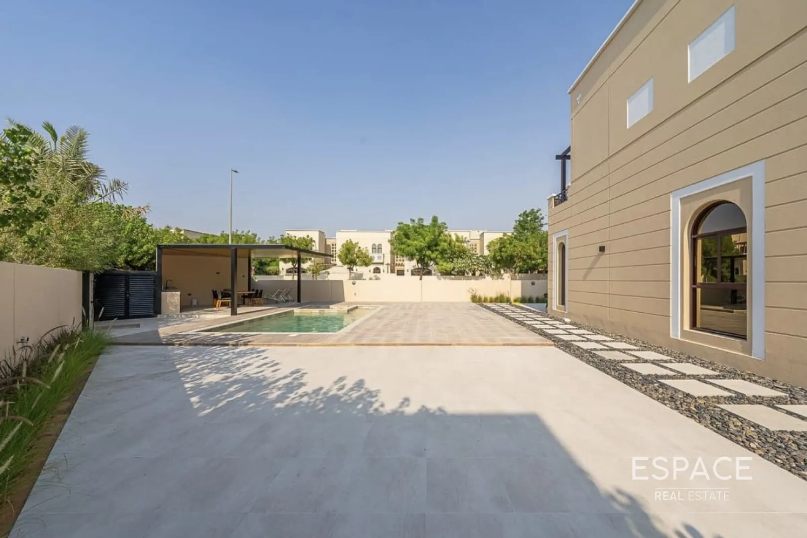 single static gallery