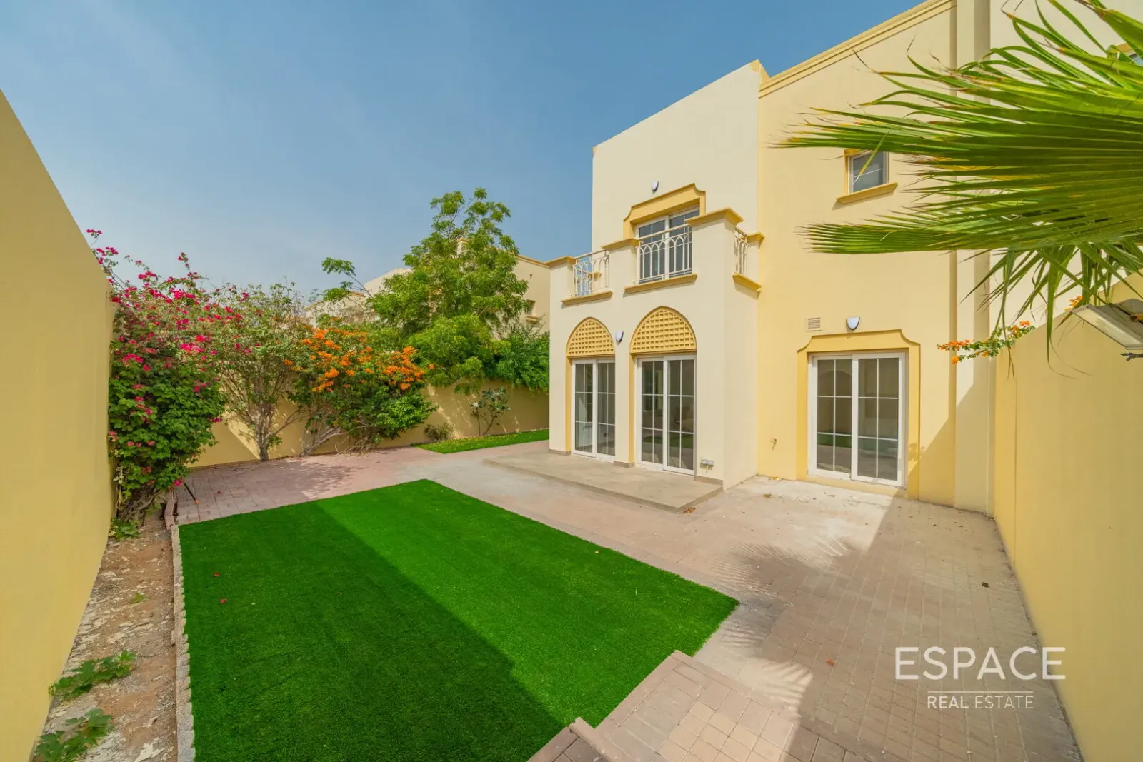 PropertiesGalleryCamera