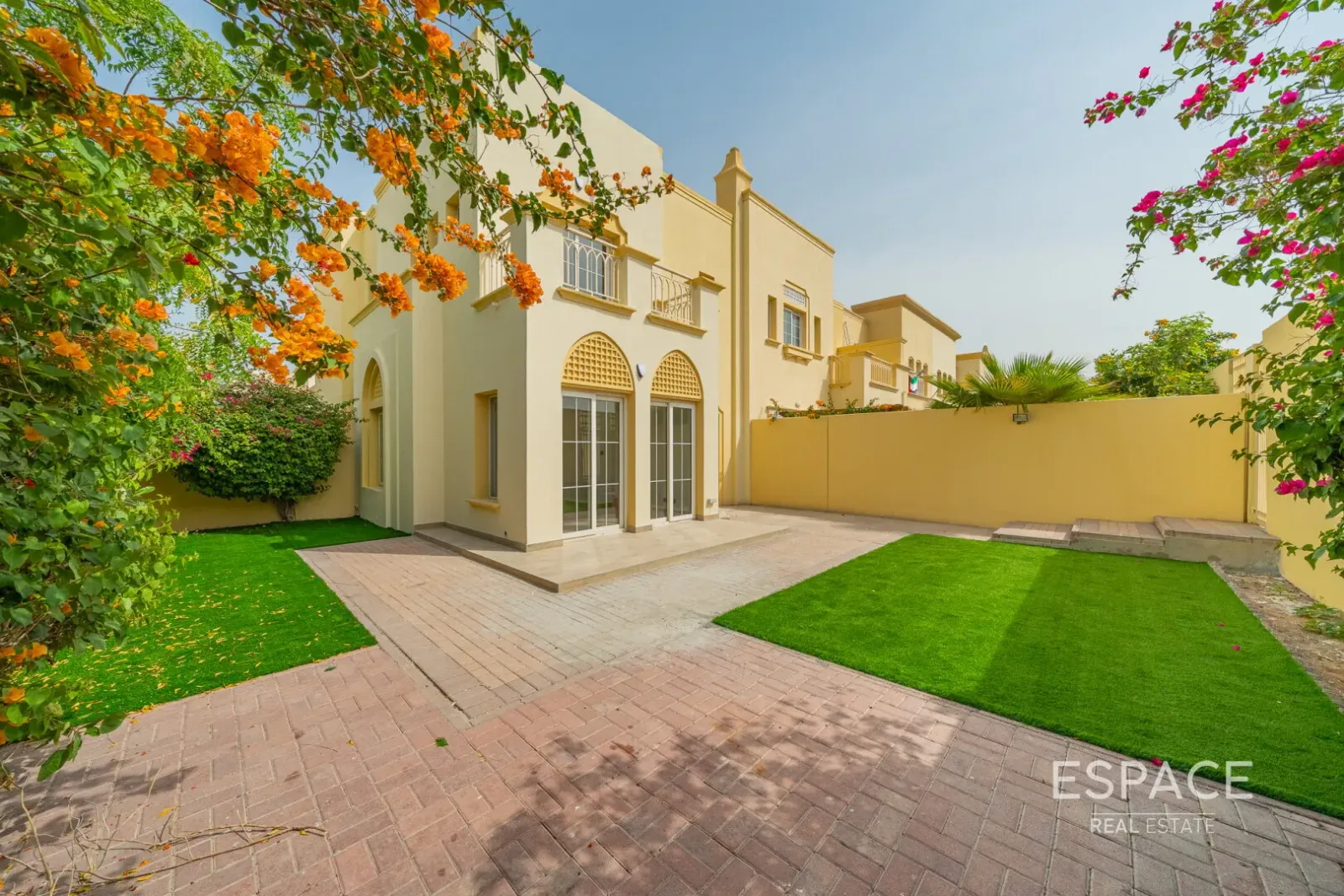 PropertiesGalleryCamera