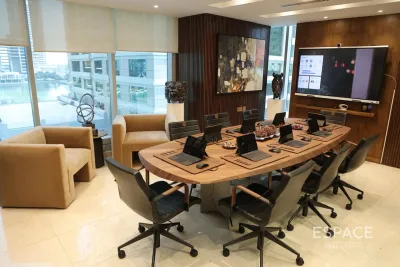 Saba 1, Jumeirah Lake Towers, Dubai - Espace