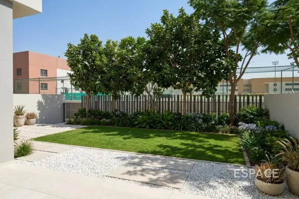 Jebel Ali Village Villas, Jebel Ali, Dubai - Espace