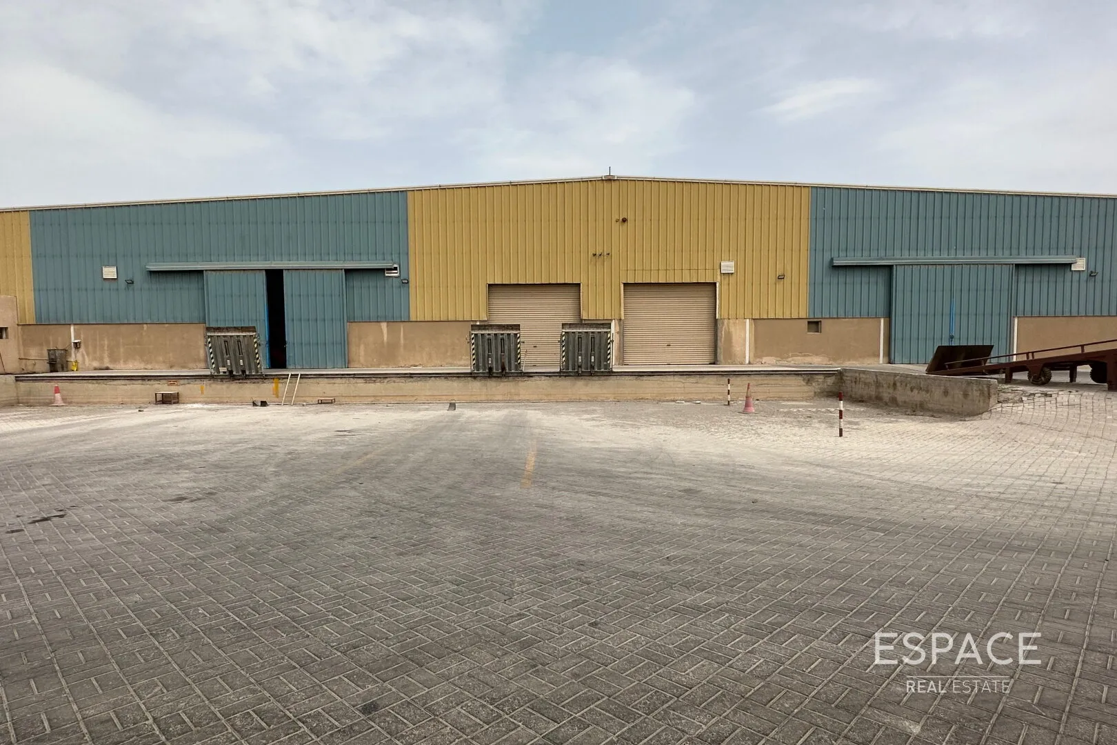 single static gallery