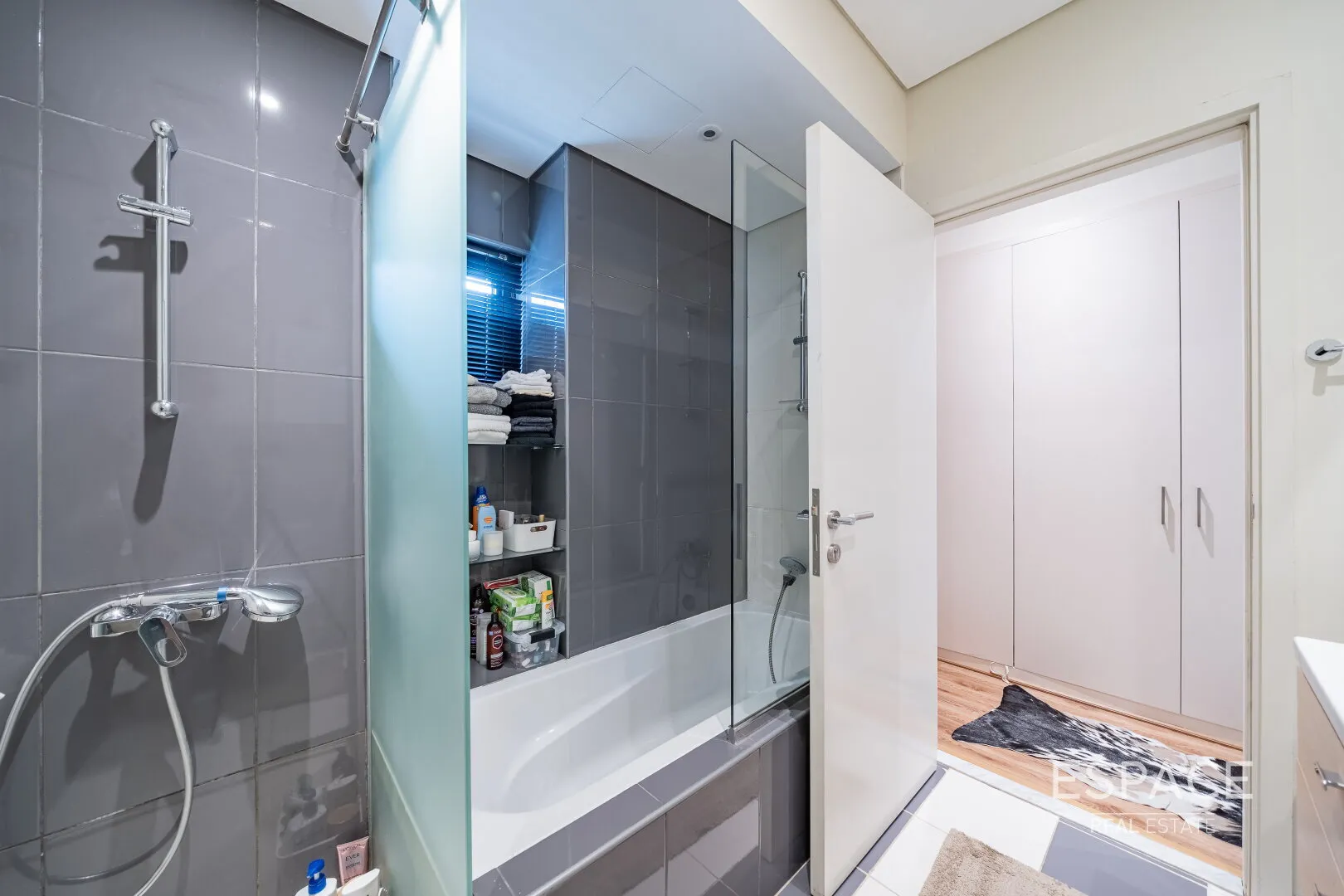 PropertiesGalleryCamera