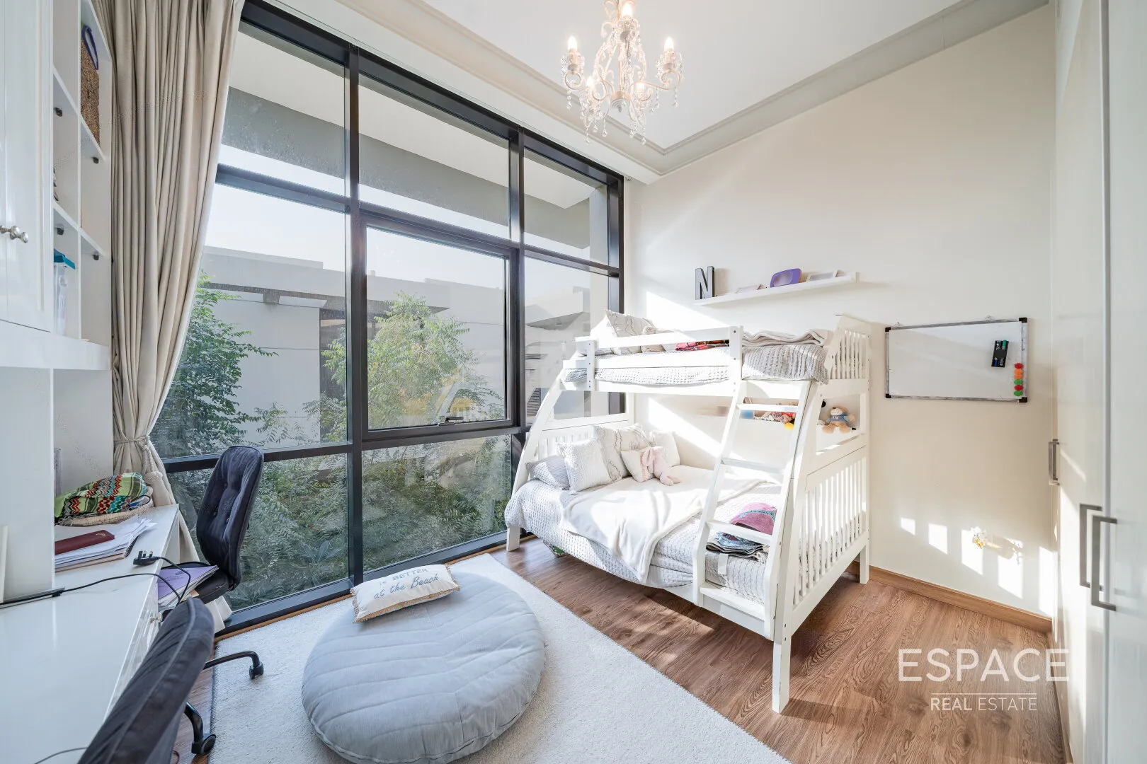 single static gallery