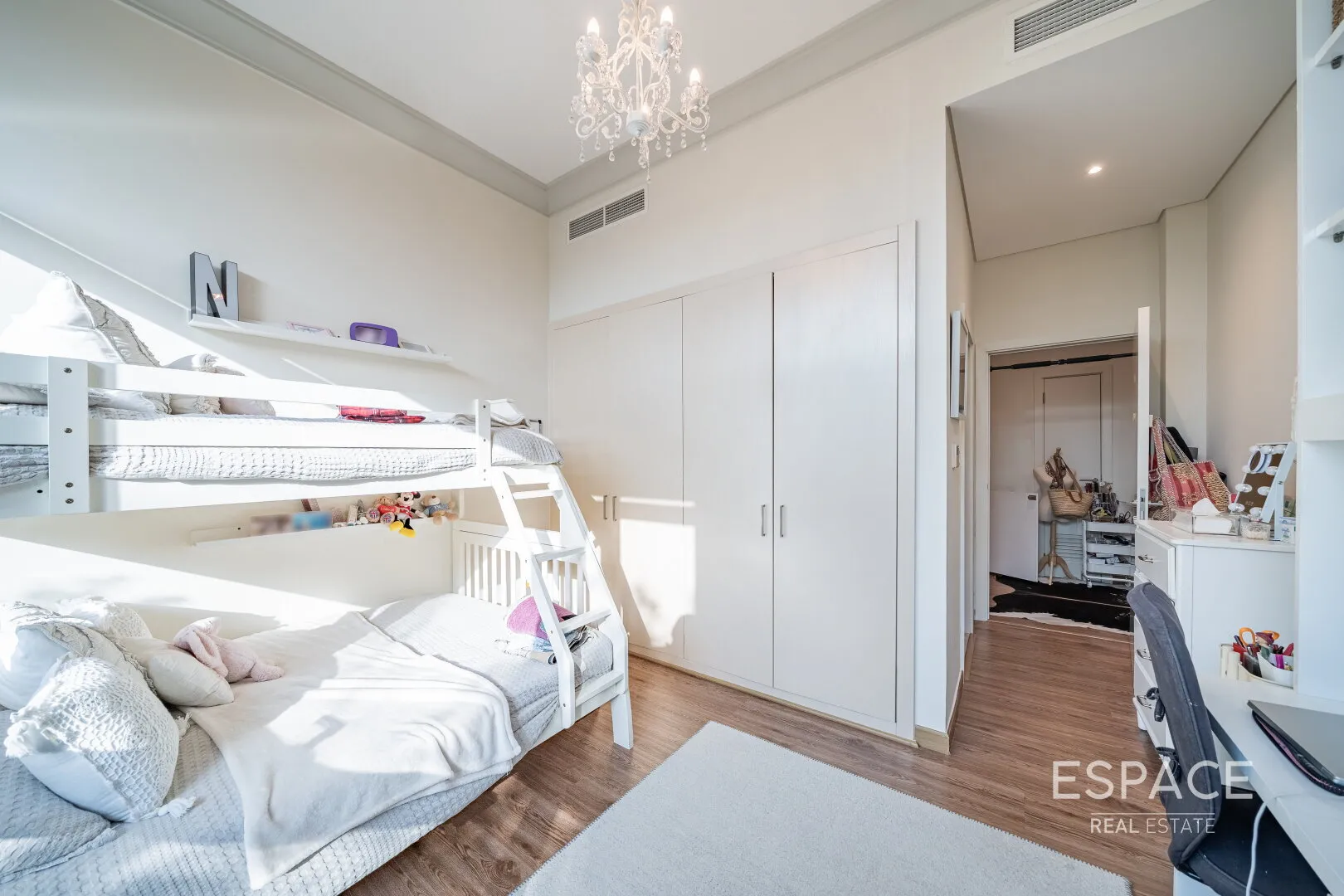 single static gallery