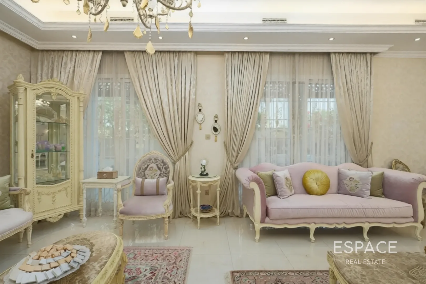 PropertiesGalleryCamera