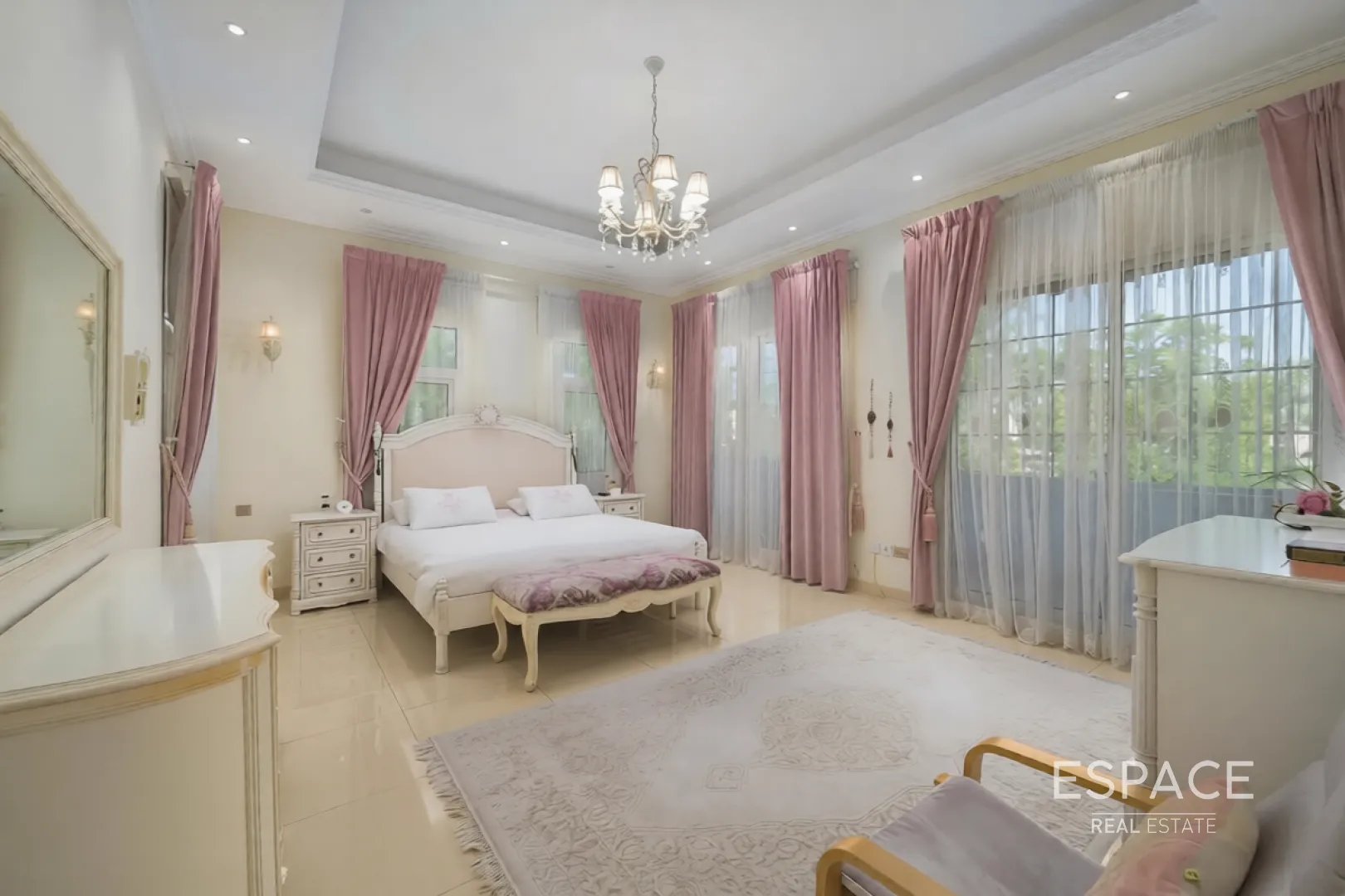 PropertiesGalleryCamera