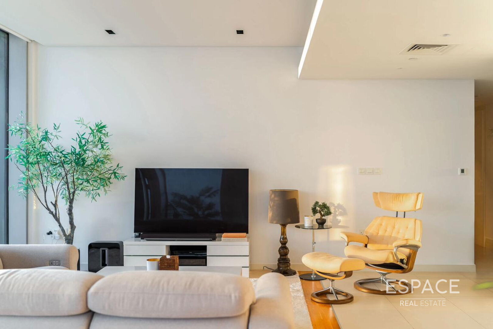 single static gallery