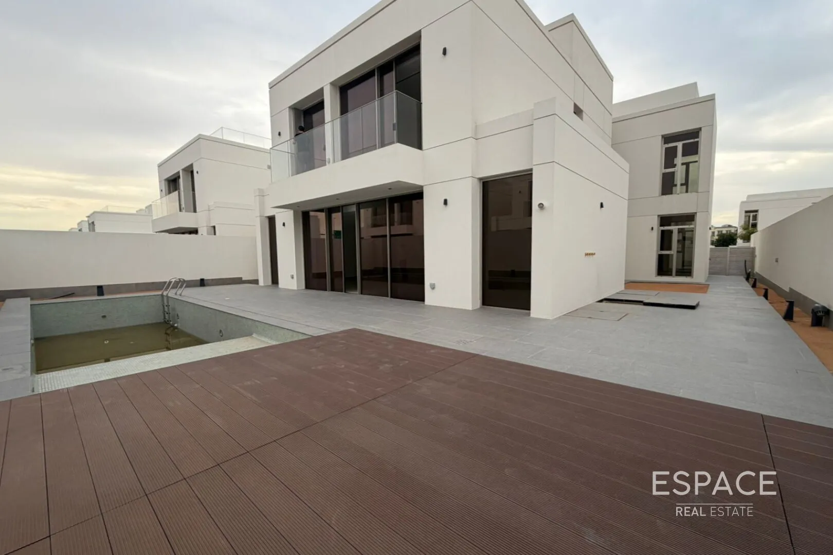 single static gallery