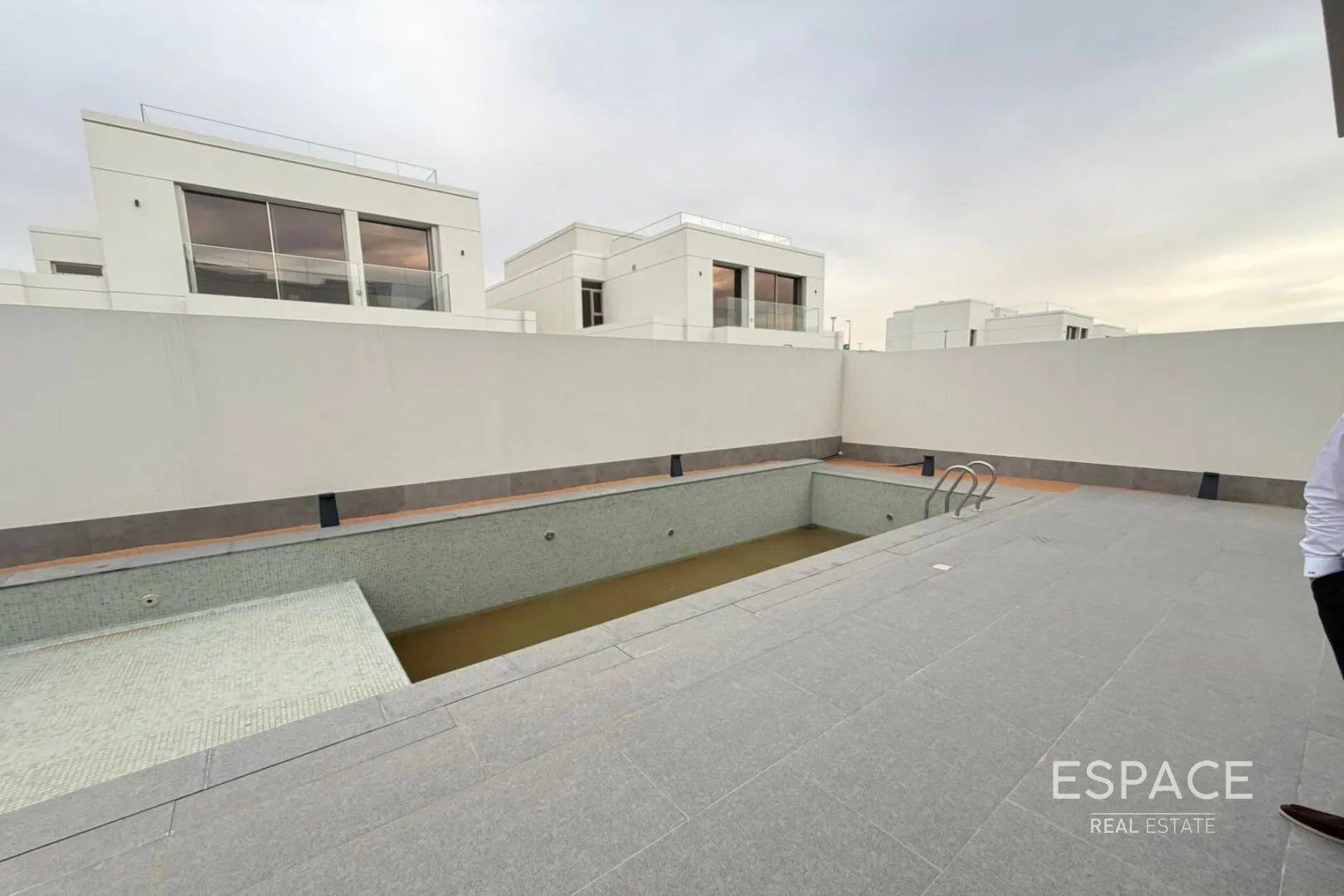 single static gallery