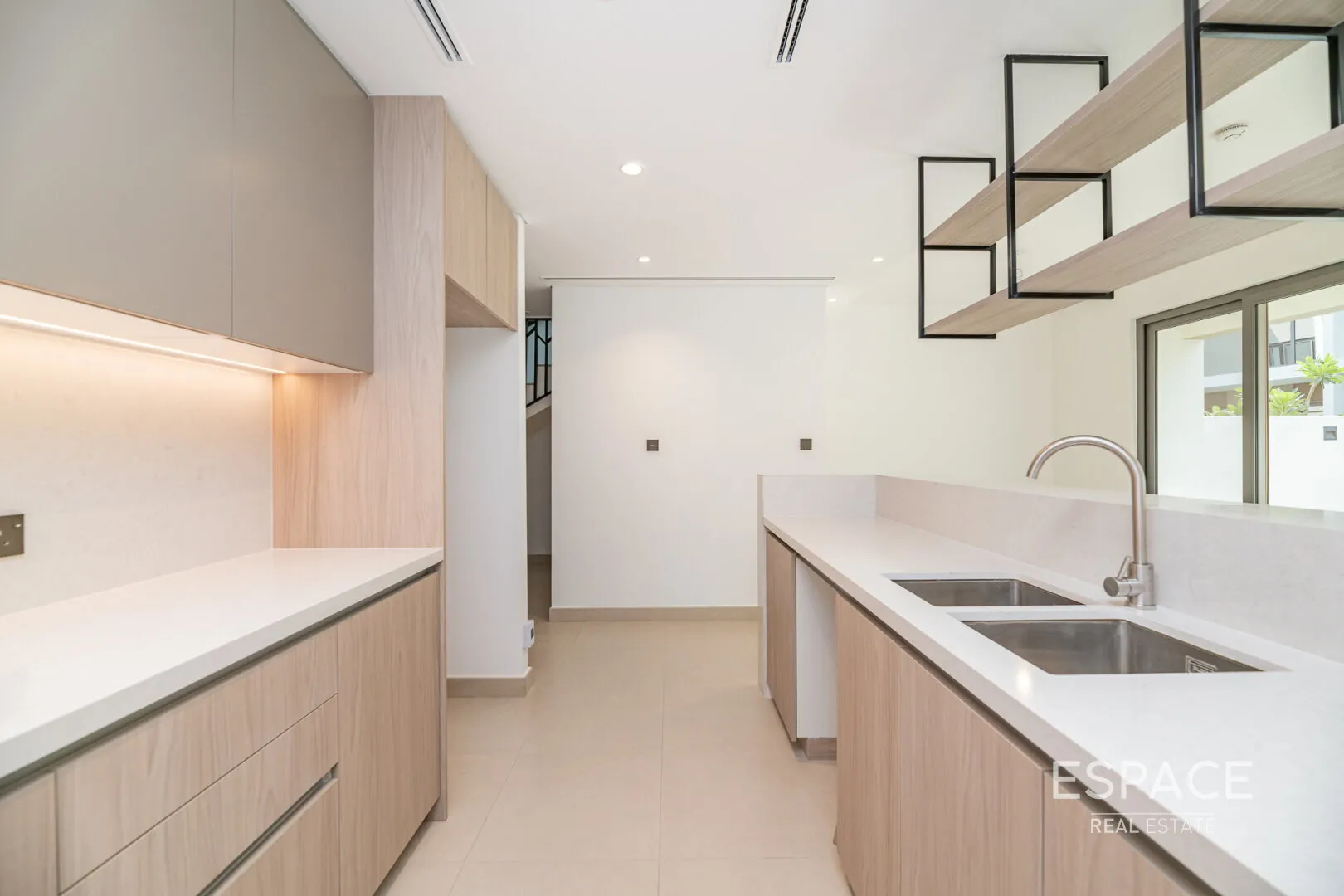 single static gallery