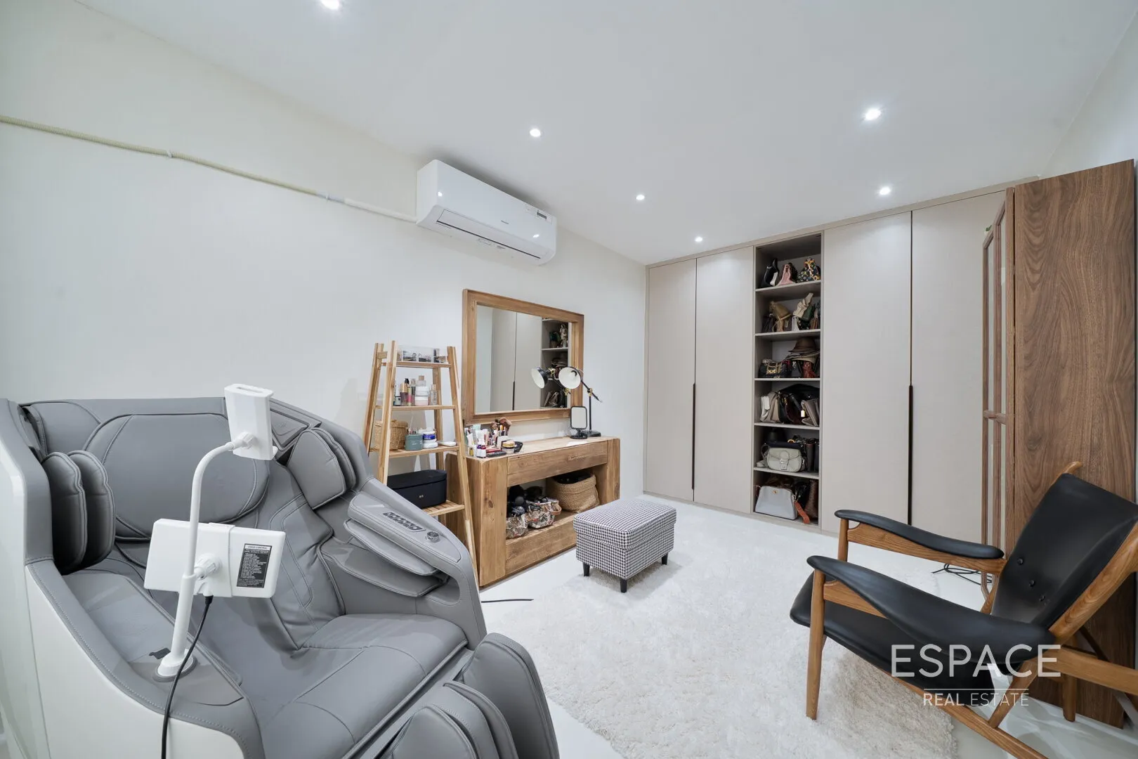 PropertiesGalleryCamera