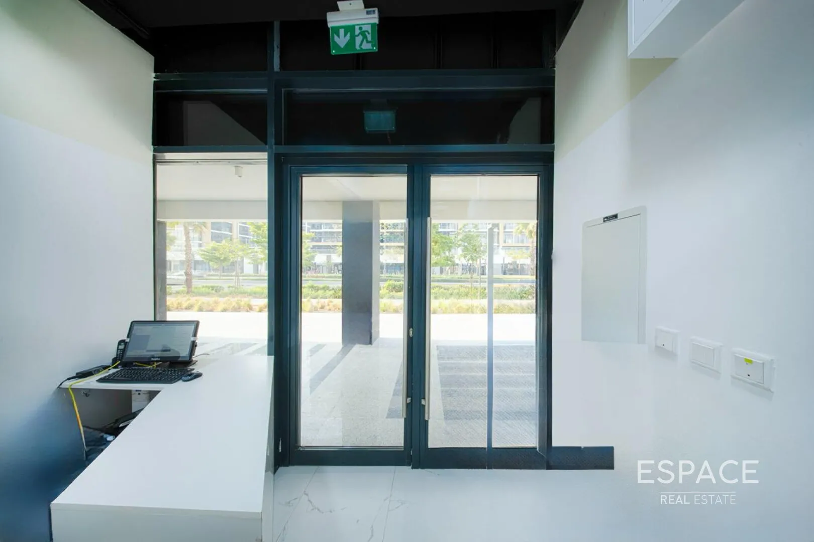 single static gallery