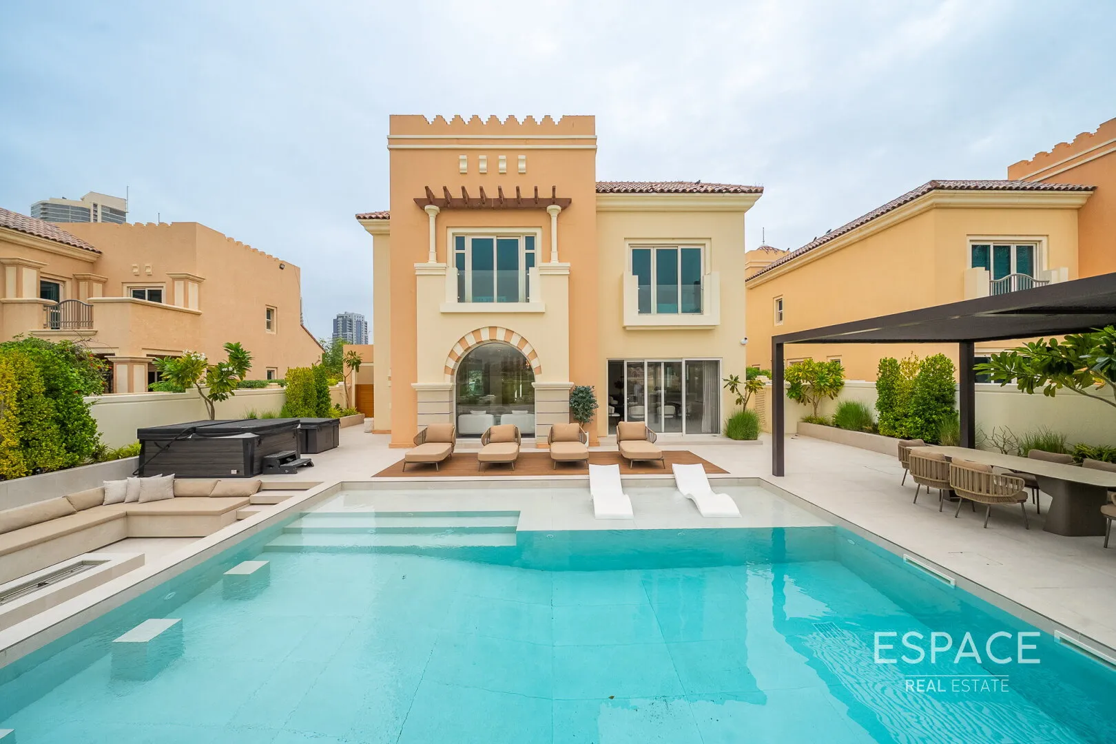 PropertiesGalleryCamera