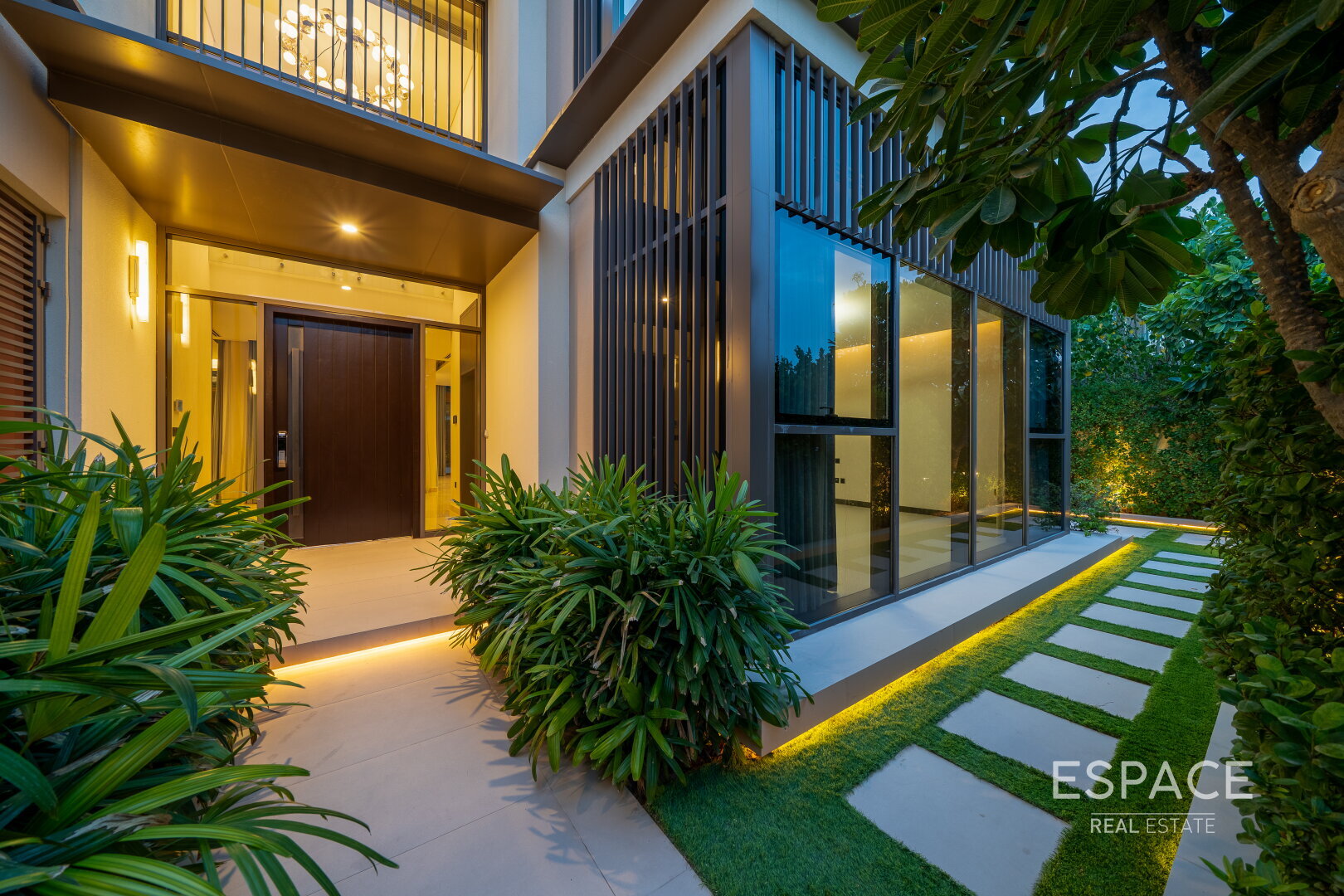 PropertiesGalleryCamera